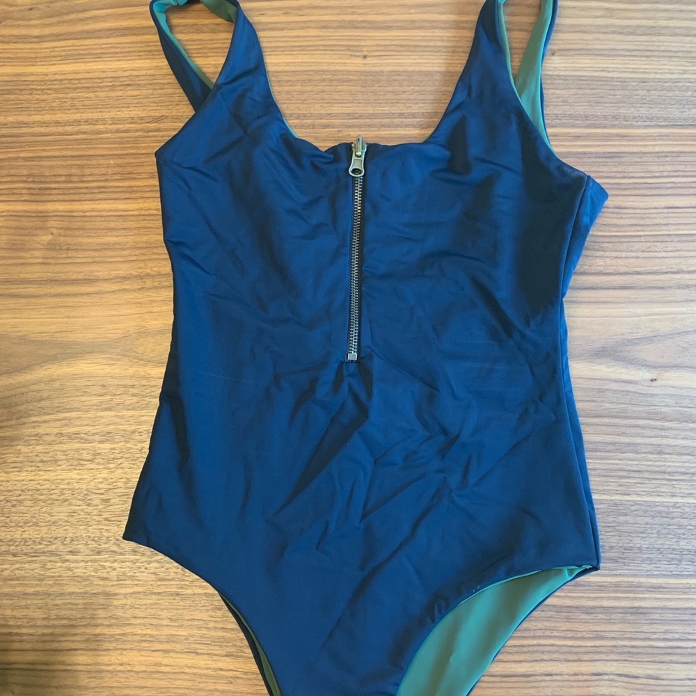 PAC SUN REVERSIBLE SWIM SUIT SMALL/MEDIUM